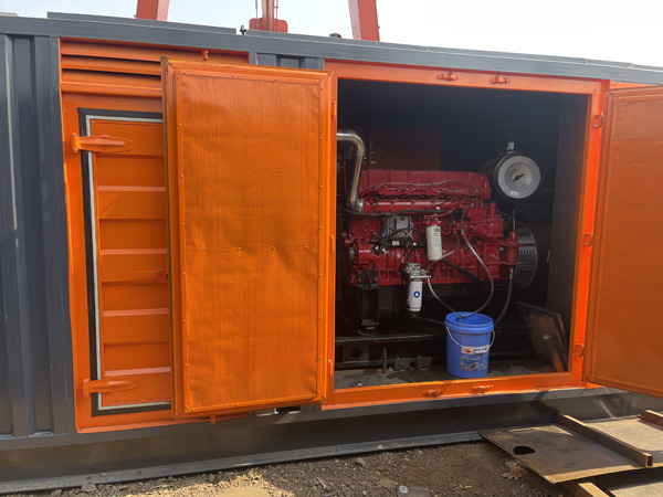 安化柴油发电机组在高温环境下运行时需要注意哪些问题？